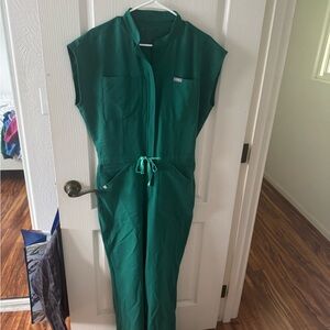 FIGS JUMPSUIT SIZE SMALL